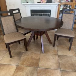 Dining Table With 3 Chairs 