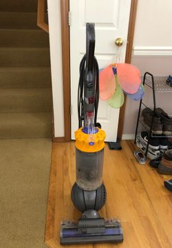 Dyson ball multi floor vacuum