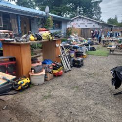 Huge Garage Sale 
