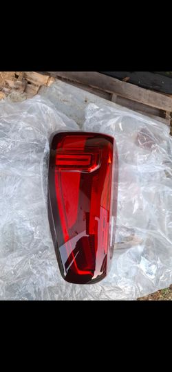 Tail light gmc sierra 1500,2500 fit 2019-2025
