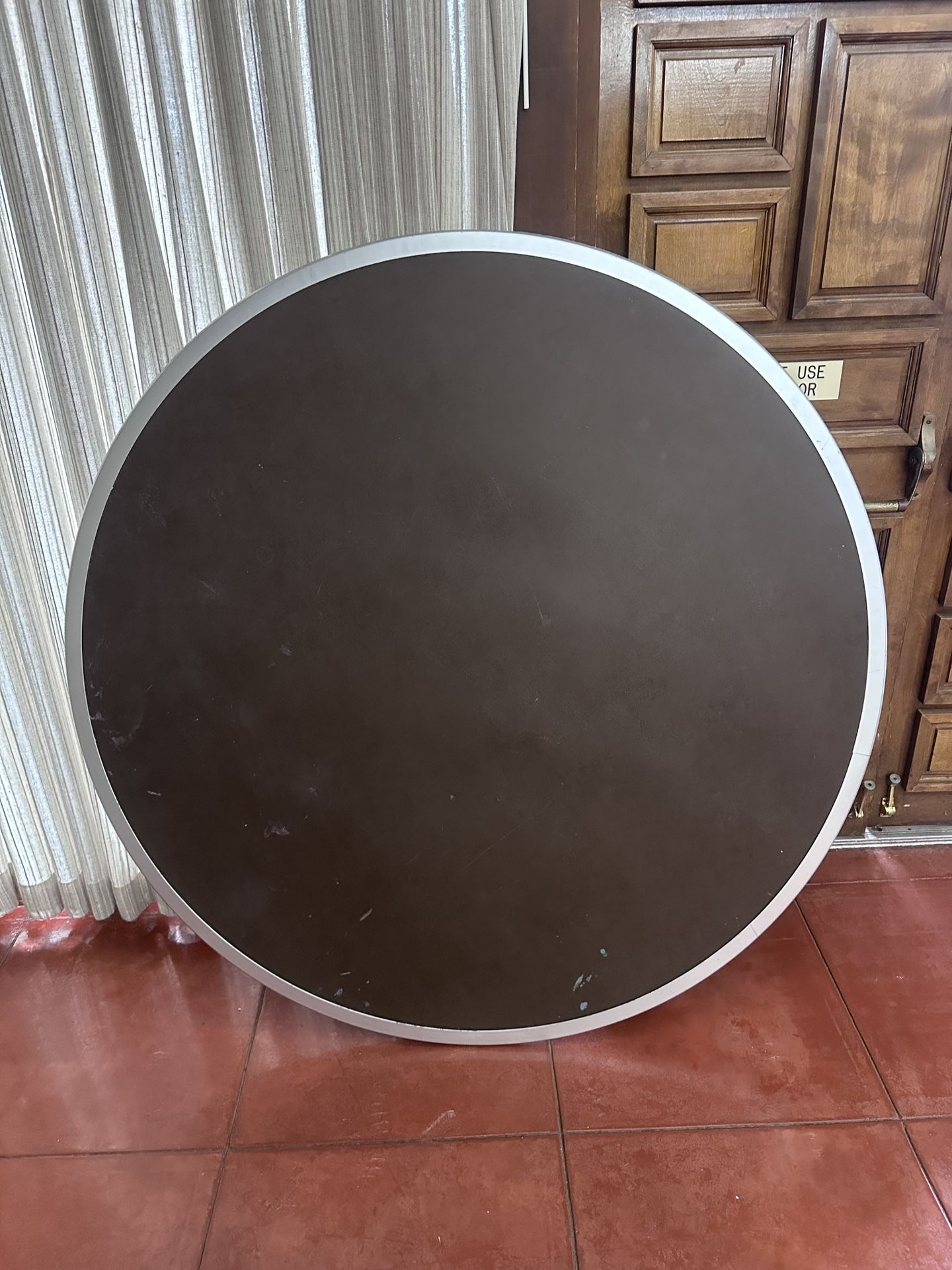 Table 5 Foot Foldable Rounds