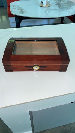Wooden humidor