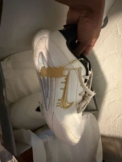 3Y A’ja Wilson  shoes ( Brand New)