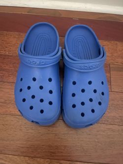 Crocs Men Size 7, Woman’s Size 9