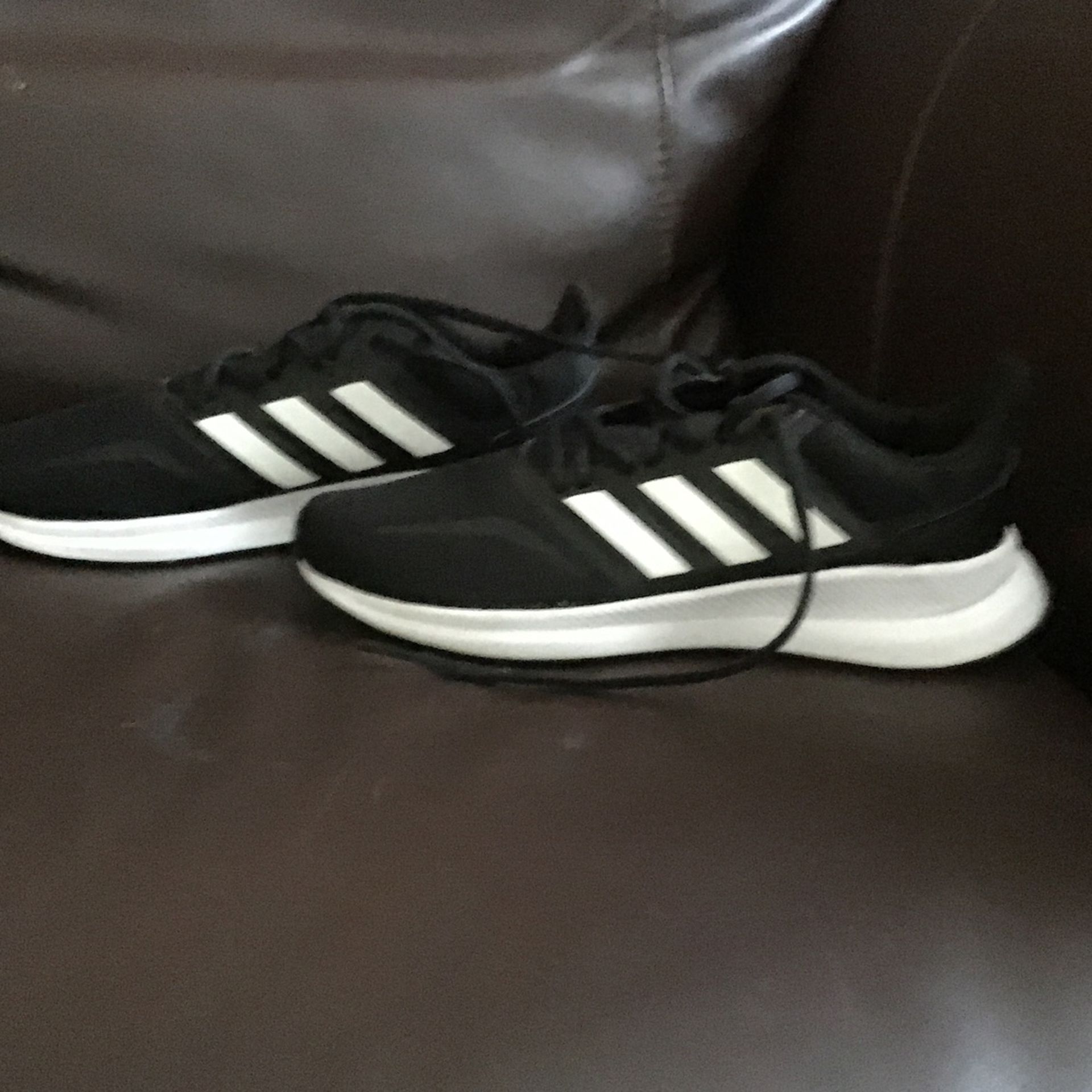  Adidas  Run  Shoes Size6