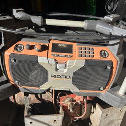 Ridgid Radio And Battery Charger 
