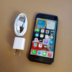 iPhone 7 - UNLOCKED - Like New  