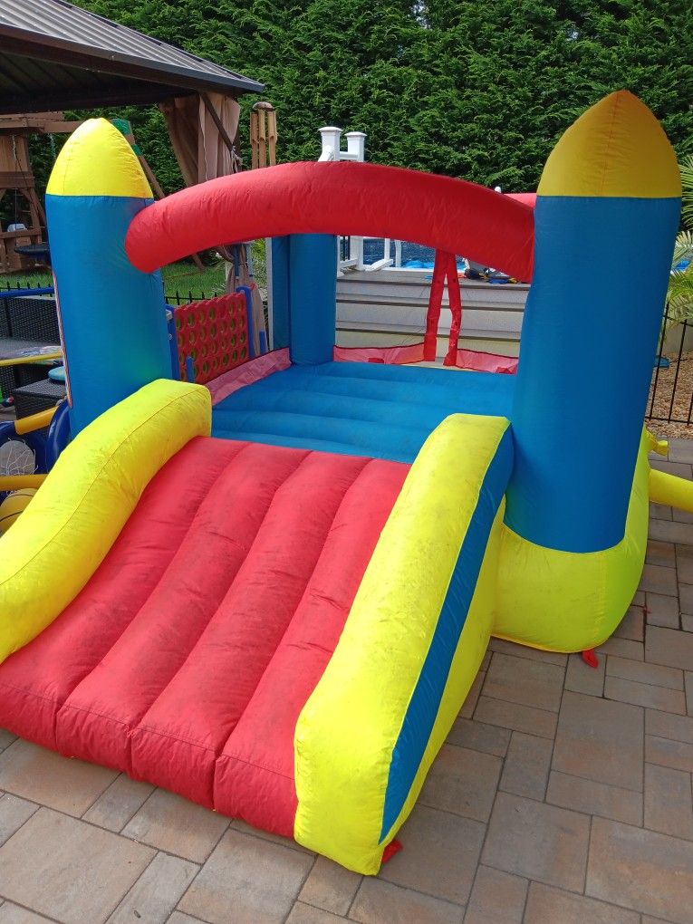 Bounce House 7x7
