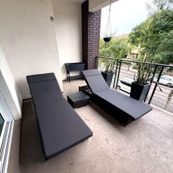 2 Outdoor Chaise Lounges + Table – Excellent Condition, New Cushions