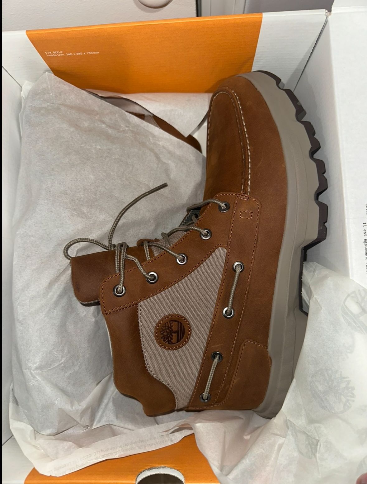 RETAIL $180+ Timberland Originals Ultra Leather Fabric Chukka