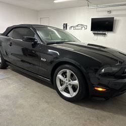 2011 FORD MUSTANG GT CONVERTIBLE 
