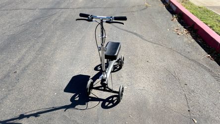 Knee Scooter $80