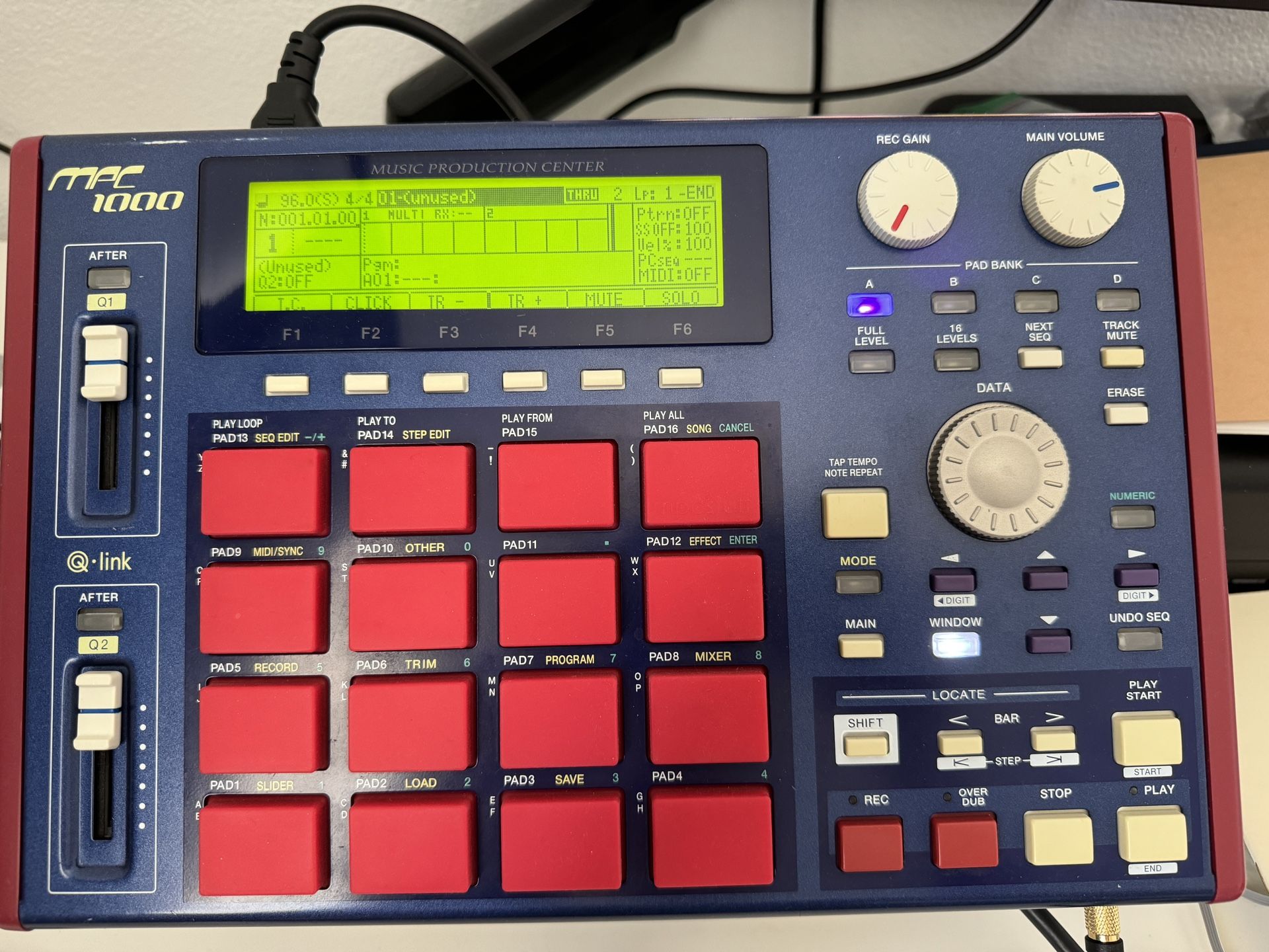 MPC 1000 With JJOS2XL, Upgraded Pads And Tact Switches