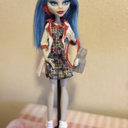 Monster High Ghoulia Yelps Dolls