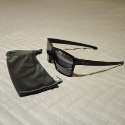 Oakley Sliver XL