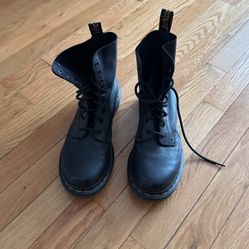 Doc Martens Size 8 Boots