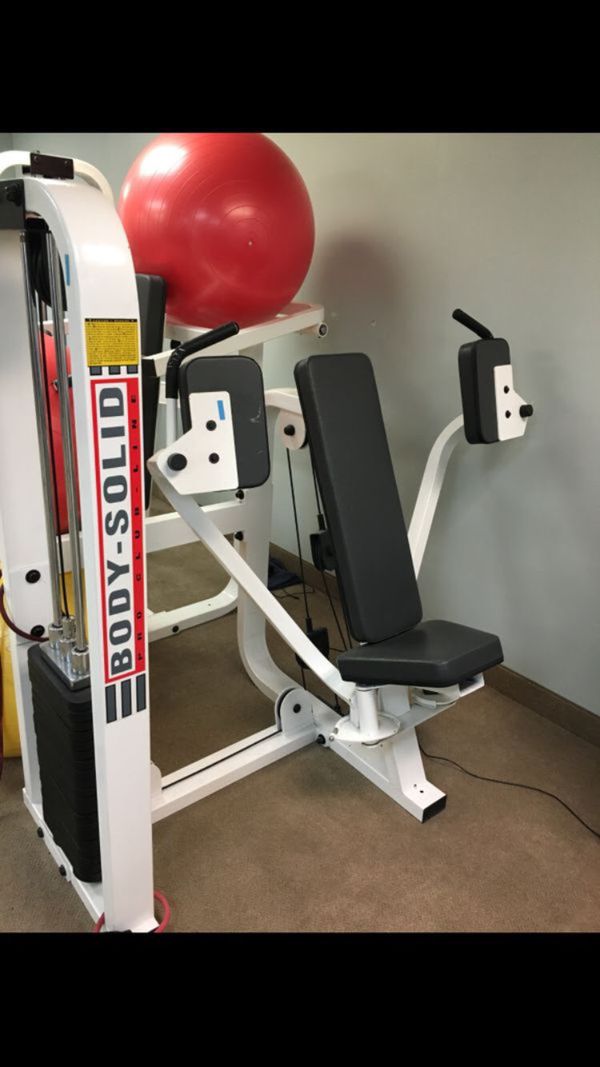 Chest/Pec Fly Machine Exercise Equipment for Sale in Bloomingdale, IL - OfferUp