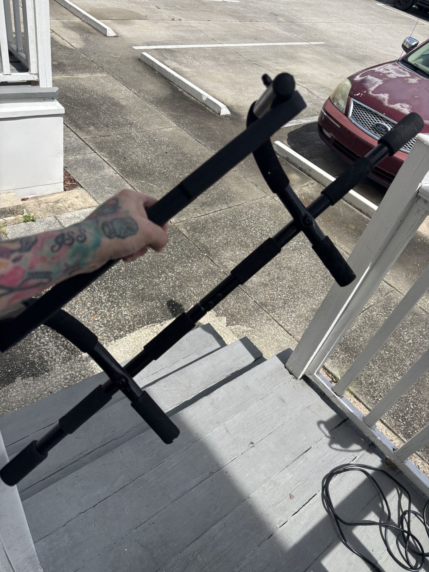Door Gym Pull Ups Golds Gym - Will Be Thrown Away In A Few Days