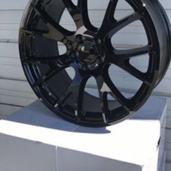 20/9⚡️5 Lugs ⚡️MosT CaRS✨4/ NeW Wheels ✨949$✨Gloss Blk 
