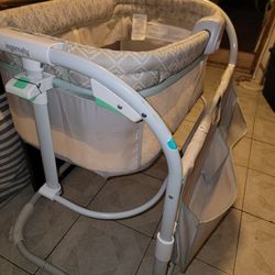 $50  Con Una Luz Musical Y Se Hace Mas Baja O Alta Y Se Abre Mas Para Cuando El Bebe Crece