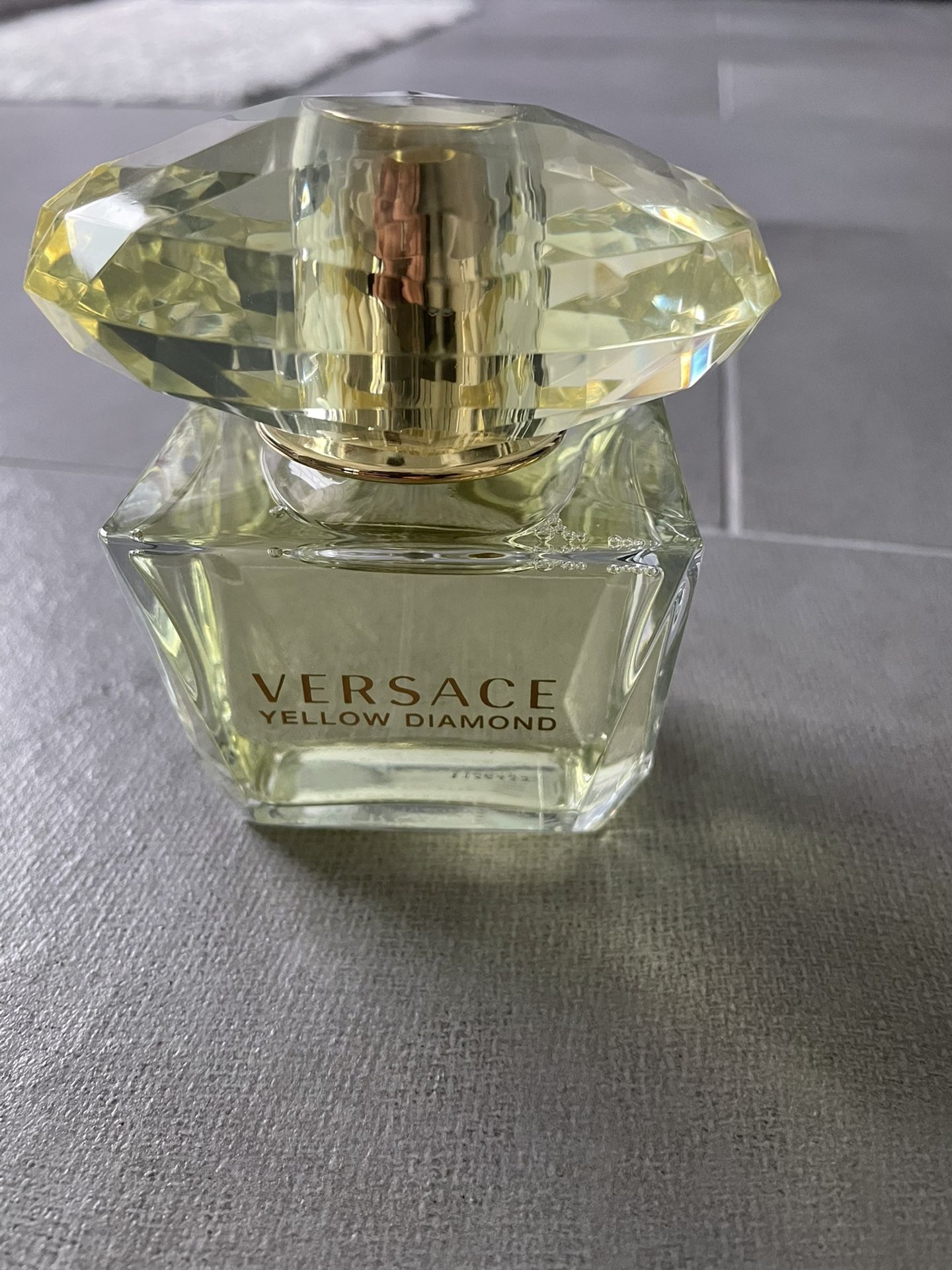 Versace Yellow Diamond perfume
