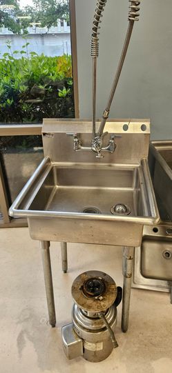 Stainless steel sink