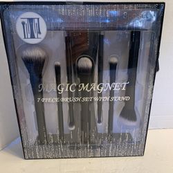 Magic Magnet 7- Piece Brush Set With  Stand black With White Tips