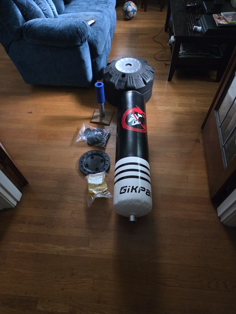 GikPal Boxing Bag With Base New!