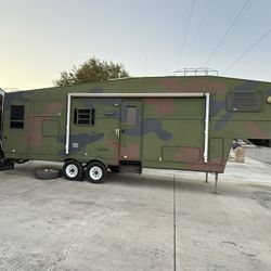 2005 Holiday Rambler Savoy 30 Ft 5th Wheel Travel Trailer 
