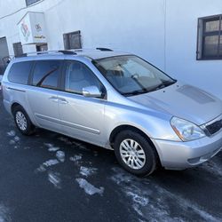 2012 Kia Sedona Lx Minivan