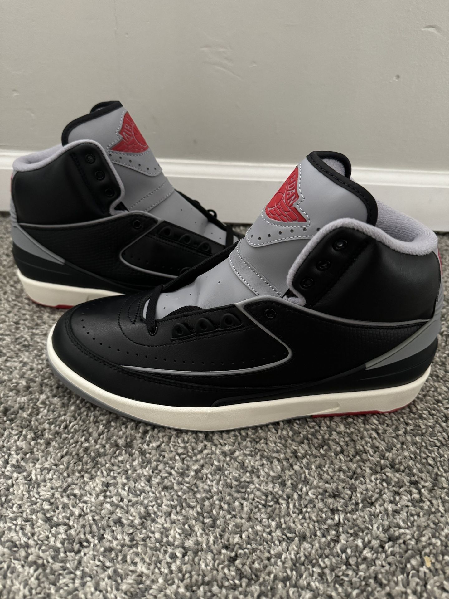 Air Jordan 2 Retro Black Cement 2023 Men’s Size 9 (SKU: DR8884-001)