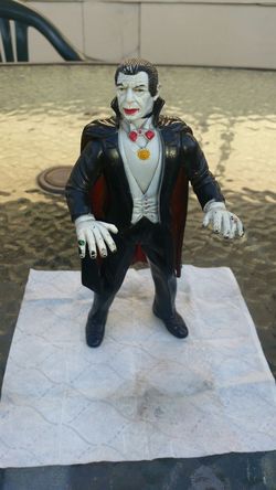 Vintage 1986 Imperial Dracula