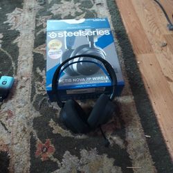 Steelseries Arctis Nova 7P Wireless MINT