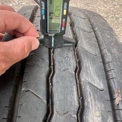 2 tire 225/70/19,5