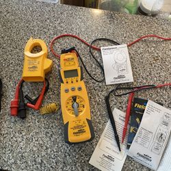 Fieldpiece Auto-Ranging Digital Meter Hs35