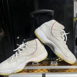 Air Jordan 11 Retro Platinum Tint
