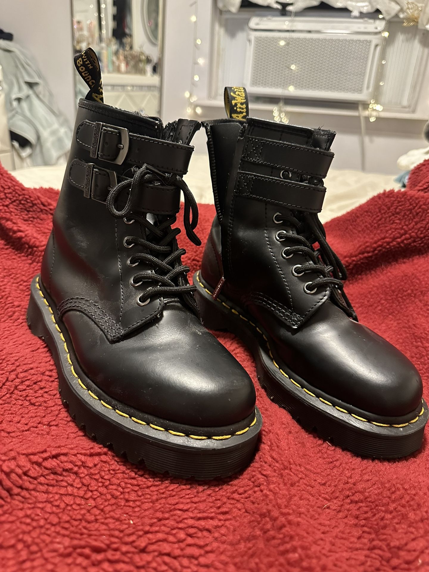 Boots Size 6 Youth