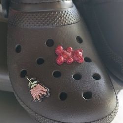 New Girls Crocs Size 6 Big Kids