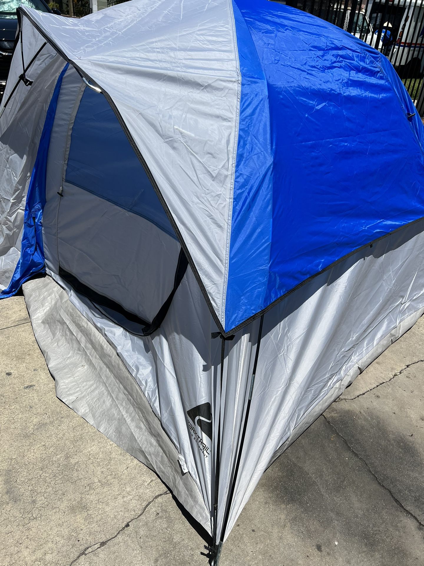 DOME TENT 4 PERSONS