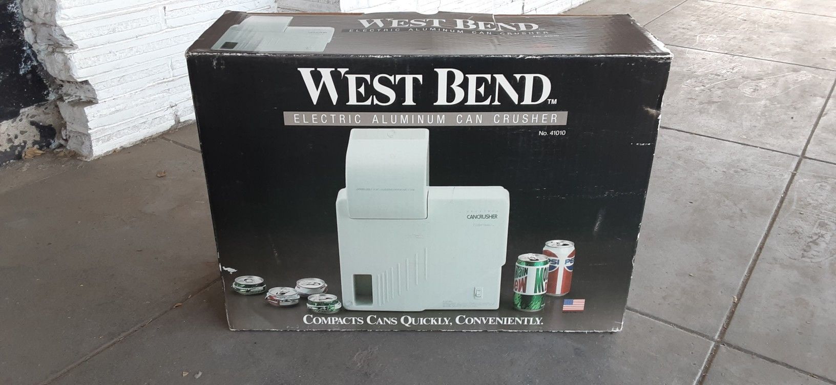 West Bend Electric Aluminum Can Crusher