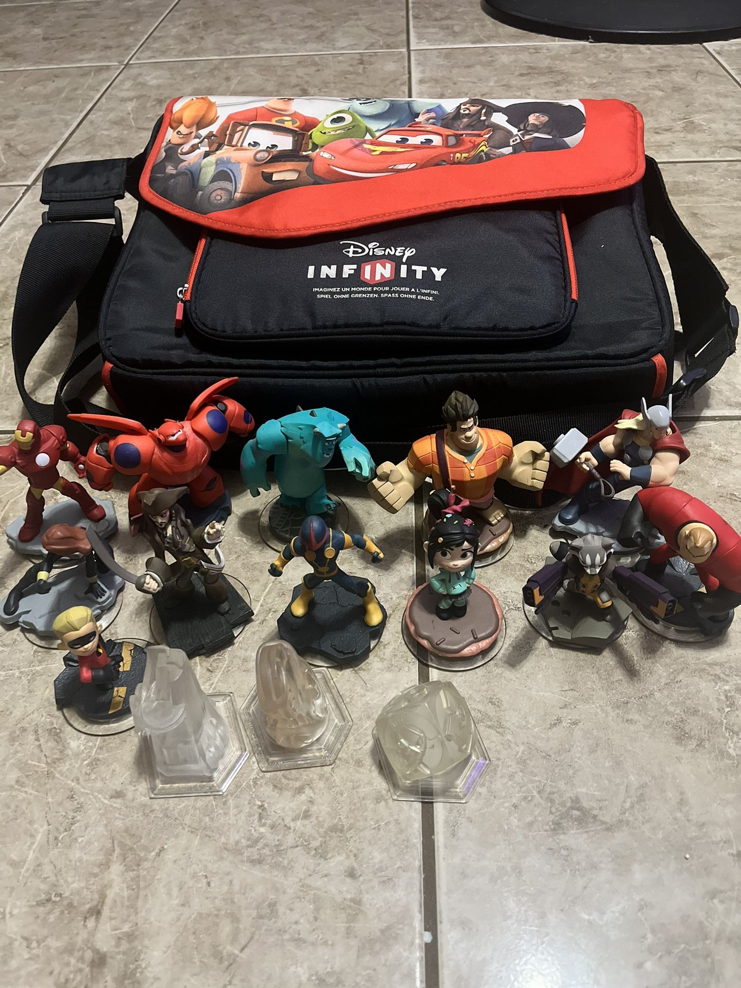 Infinity Figures And Bag