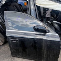 2013 Audi A4 right front door (black)