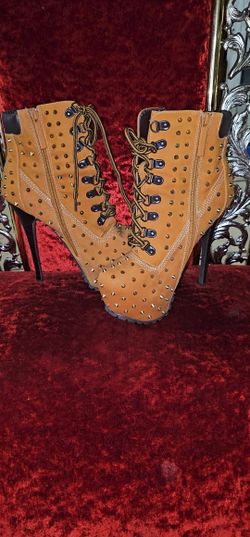 8 to 8 1/2. Like Timberland High Heels With Spikes