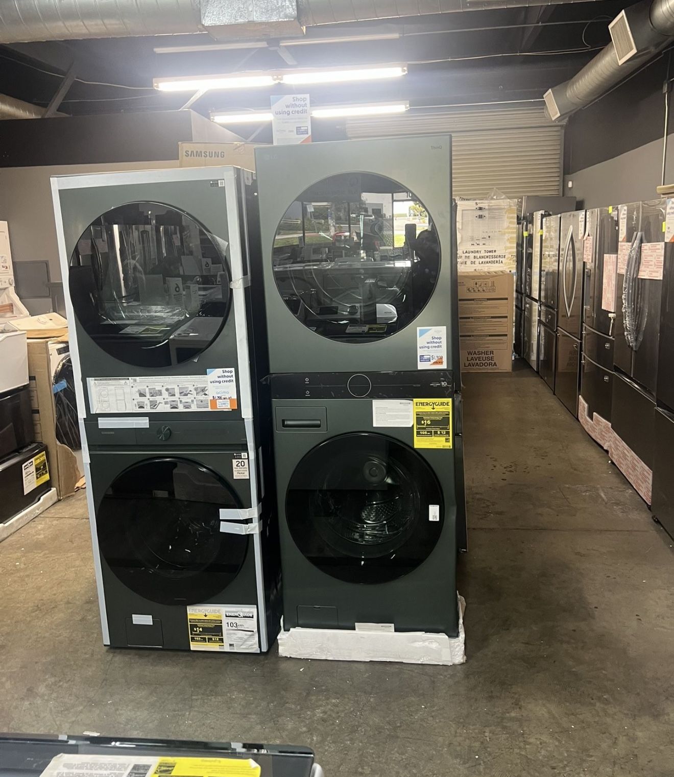 LG - 4.5 Cu. Ft. HE Smart Front Load Washer and 7.4 Cu. Ft. Electric Dryer WashTower with Steam and Built-In Intelligence - Nature Green