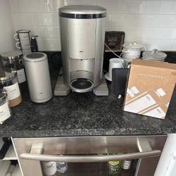 Spinn All-in-One Coffee/espresso Maker W/extras