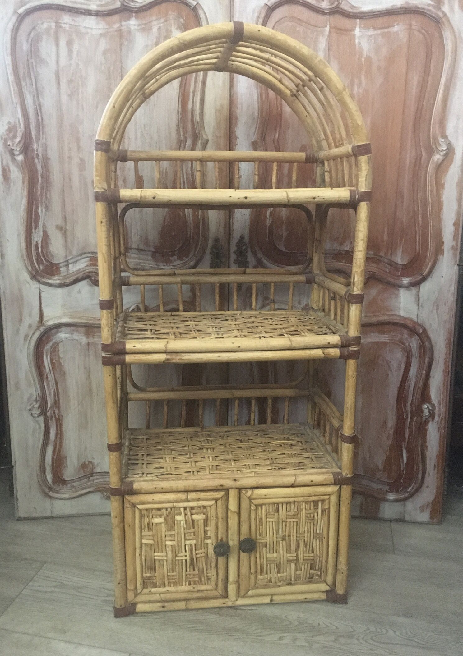 Vintage Arched Tiki Bamboo Shelf