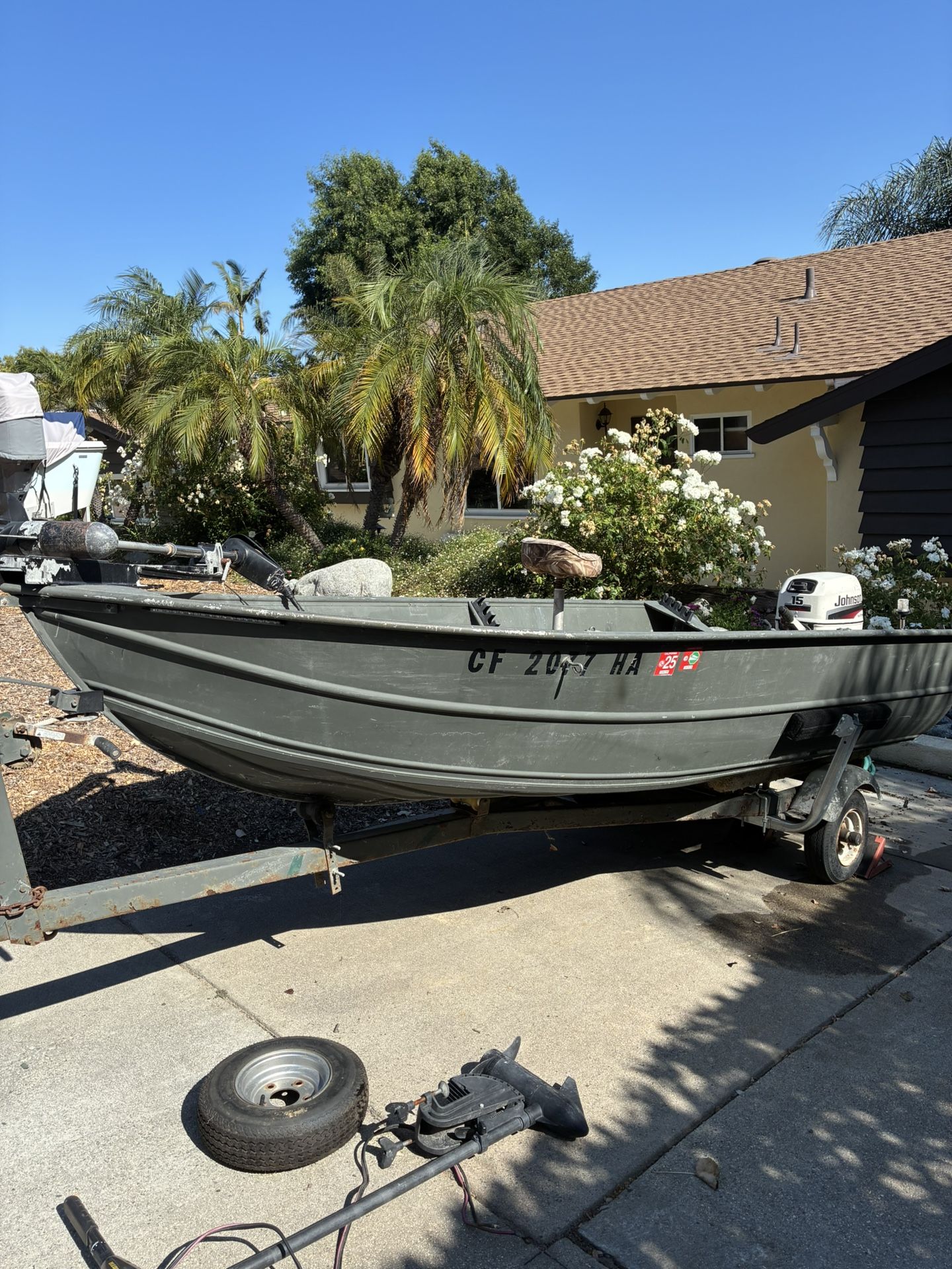 12’ Fishing Boat With Trailer