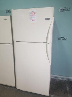 FRIGIDAIRE 18 CUBIC FT REFRIGERATOR - BISQUE
