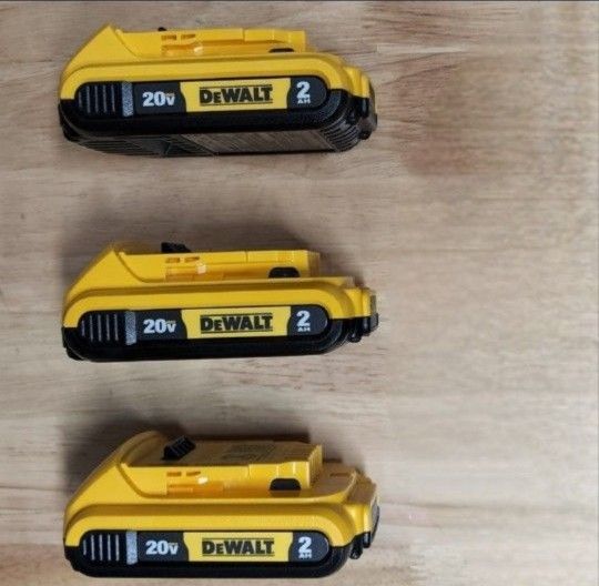 Dewalt 3 X 2.0 Ah Batteries