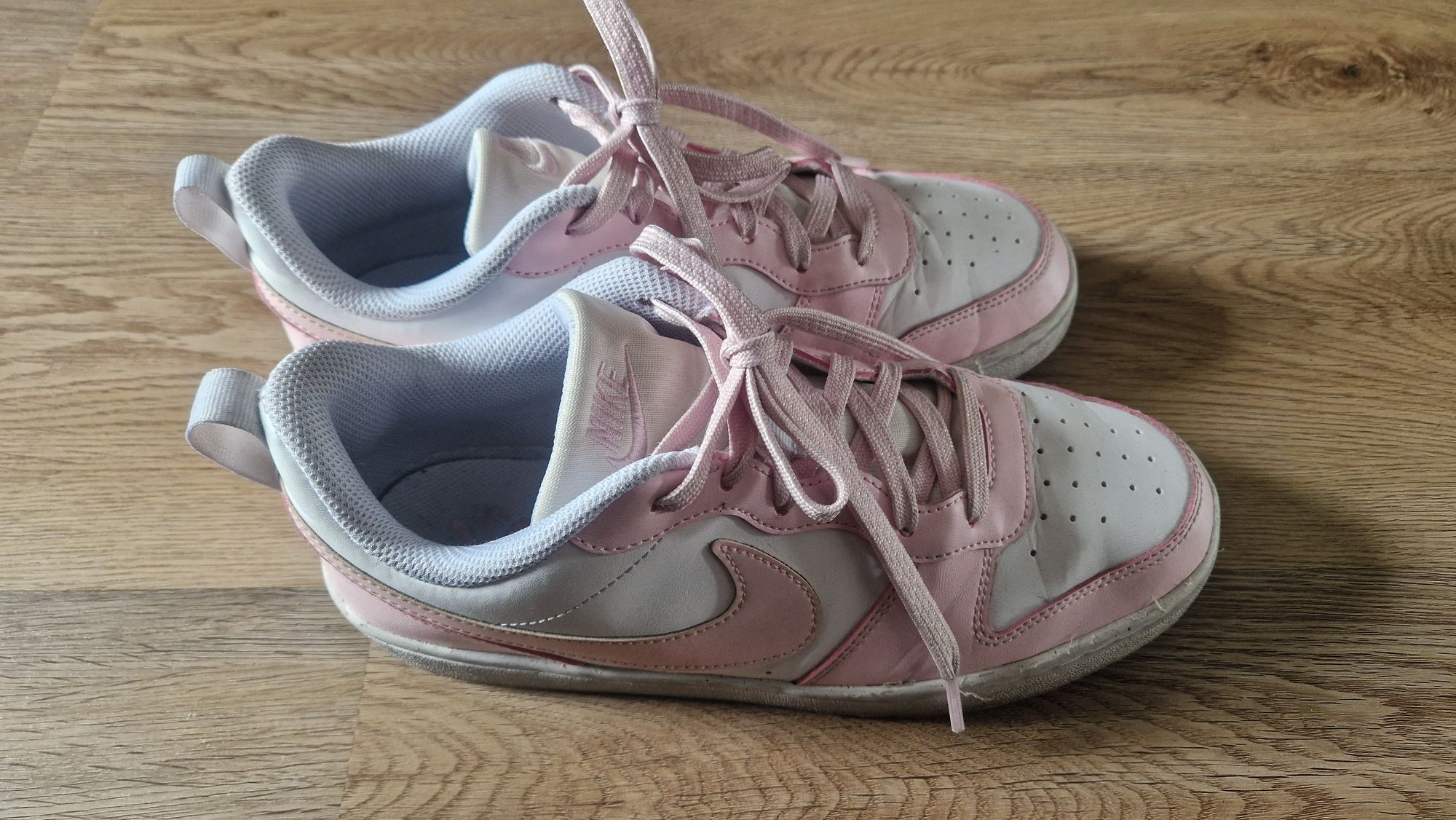Nike Shoes(  Size In Picture ) 25$ 